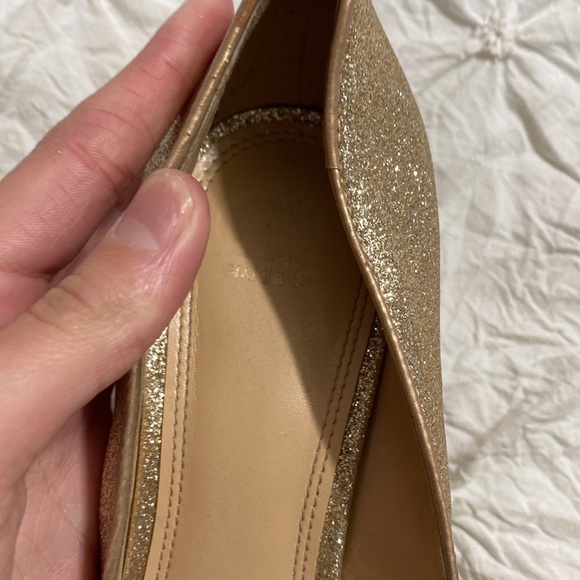 I wore this high heels once! Size 9 1/2, sparkly gold, perfect condition! - Picture 2 of 3